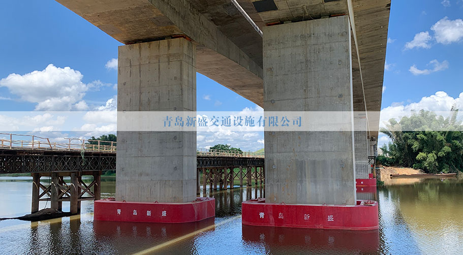 厂家直供自浮式桥梁防撞设施 复合材料桥墩防撞护舷 大桥保护装置